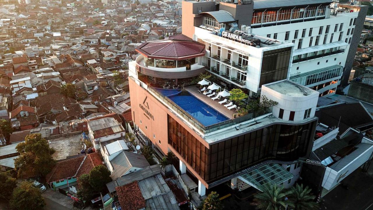 Grandia Hotel Bandung Exterior foto