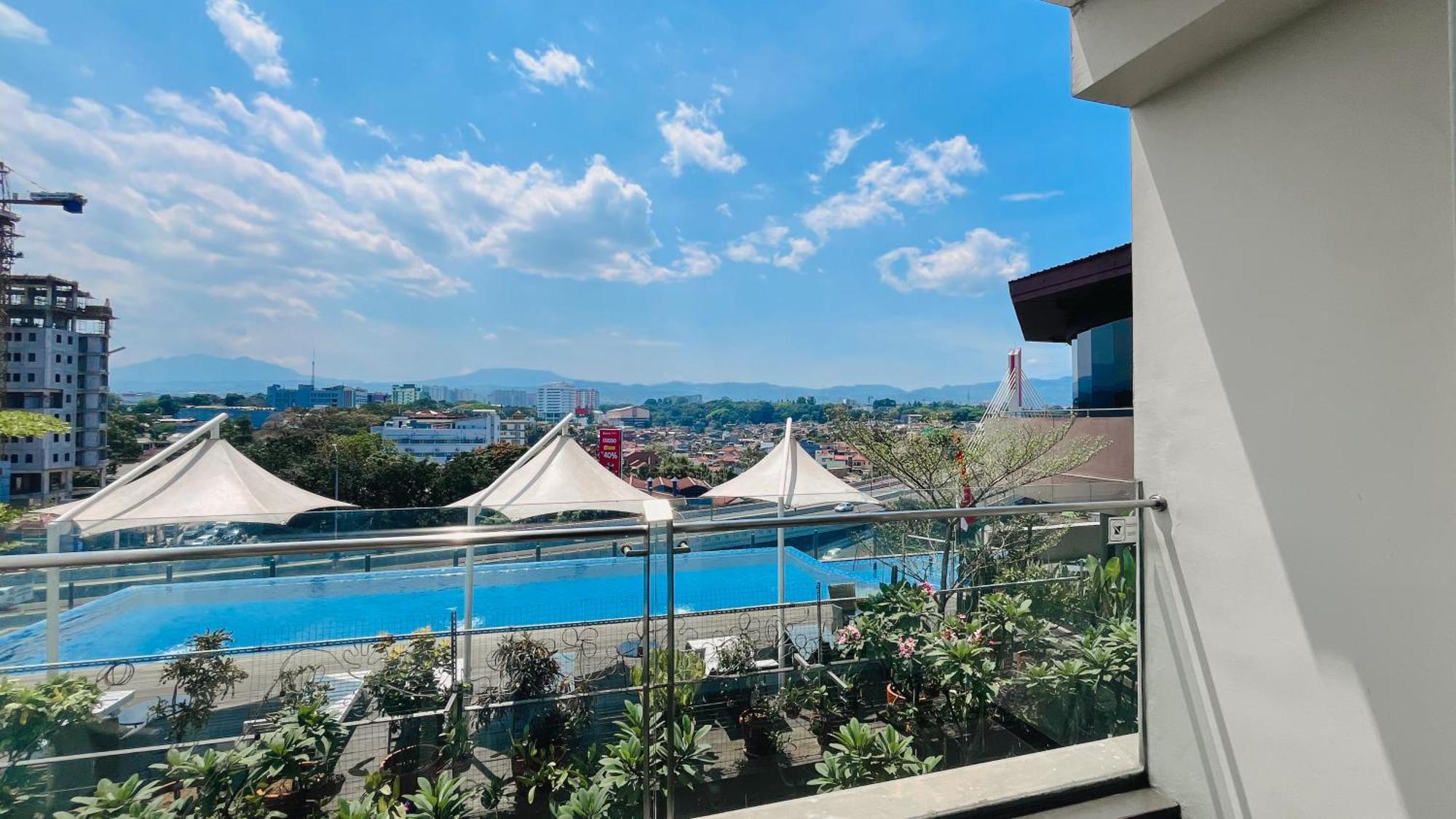 Grandia Hotel Bandung Exterior foto